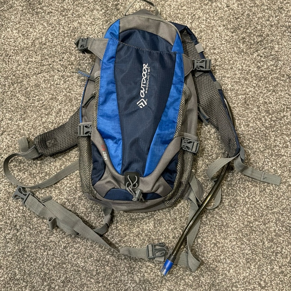 Outdoor products. Hydration backpack. 64 oz